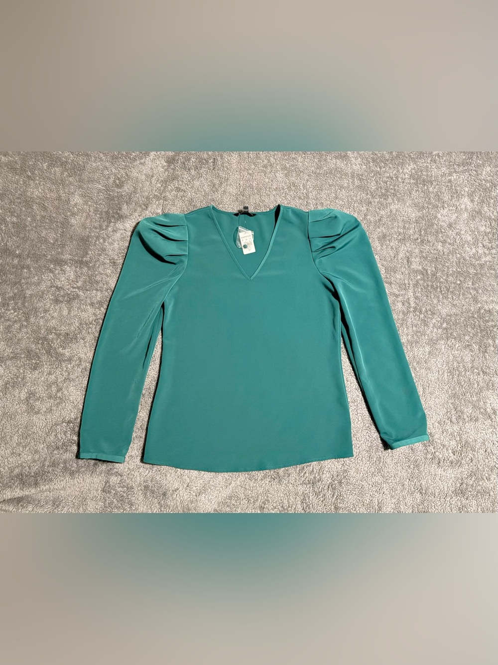 NWT Express Teal XS V-Neck Long Sleeve Puff Shoulder Top
